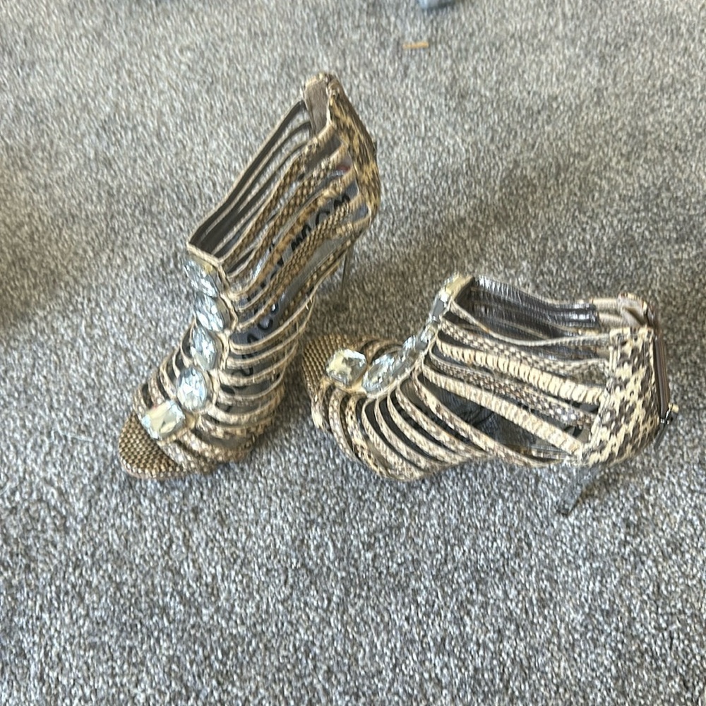 Dress shoes